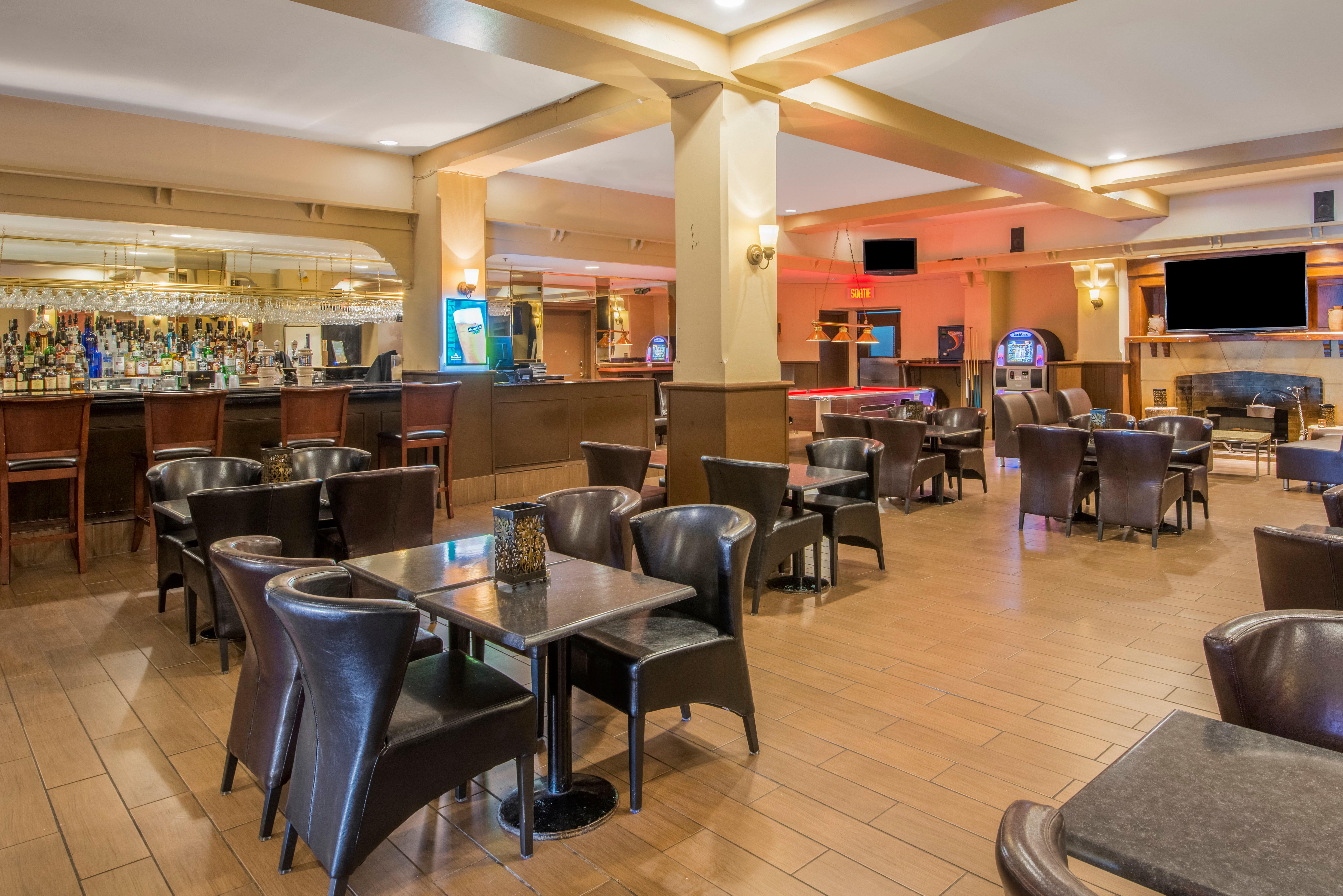 Armon Plaza Montreal Airpt, Trademark Collection By Wyndham Ngoại thất bức ảnh